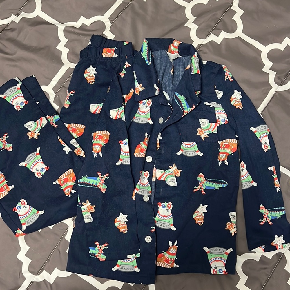 Old Navy boys size 6T holiday pajamas
